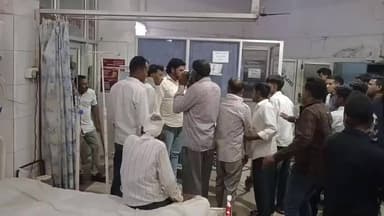 निम्बाहेड़ा: निम्बाहेड़ा में डोरिया मंडावली रोड पर भीषण सड़क हादसा, अज्ञात वाहन की टक्कर से पति-पत्नी की मौत, दो युवक गंभीर घायल