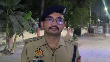 #gorakhpurpolice
#PoliceAction
➡️थाना कैण्ट क्षेत्रांतर्गत एक होटल में हुक्का बेचने वाले 04 नफर अभियुक्तों को पुलिस हिर...