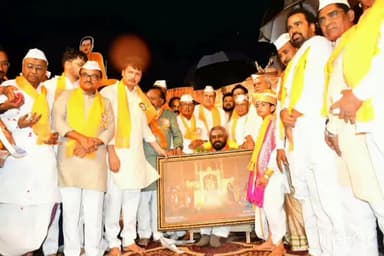 ಕಲಬುರಗಿ: ನಗರದಲ್ಲಿ ಬಸವ ಜಯಂತಿ ಹಿನ್ನೆಲೆ ಬೃಹತ್ ಬಹಿರಂಗ ಸಮಾವೇಶ