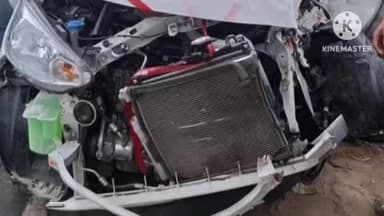 रानीगंज: पेड़ से टकराई कार, चार लोग गंभीर रूप से घायल