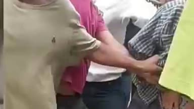 कलुआही: पंचायत में नहीं पहुंचने पर युवक की पिटाई, वीडियो हुआ वायरल