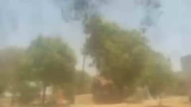 garmi bahut ho rahi hai 12 baje se lekar 4 baje
tak bhar nhi nikle