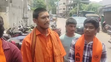 శ్రీకాకుళం: శ్రీకాకుళం లో ఓ ప్రైవేట్ కళాశాల వారు ఏబీవీపీ వారు పై దాడి చెయ్యడం దారుణం :ఏబీవీపీ రాష్ట్ర కార్యదర్శి మదన్