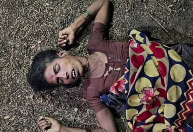 ಇಳಕಲ್: ವಜ್ಜಲ ಗ್ರಾಮದಲ್ಲಿ ಸಿಡಿಲು ಬಡಿದು ರೈತ ಮಹಿಳೆ ಸಾವು