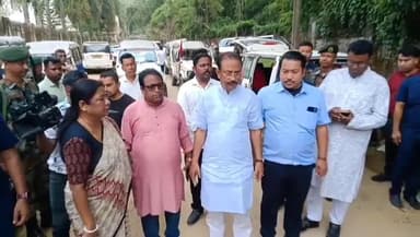 মোহনপুর: আক্রান্তদের খোঁজখবর নিতে গিয়ে বিক্ষোভের মুখে রাজ্য বিজেপি সভাপতি রাজিব ভট্টাচার্য