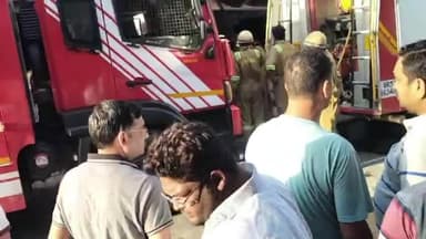 बड़ौत: कोताना रोड बड़ौत पर परचून की 2 दुकानों में लगी भीषण आग, लाखों का सामान जलकर नष्ट, 8 फायर ब्रिगेड की गाड़ियों ने बुझाई आग