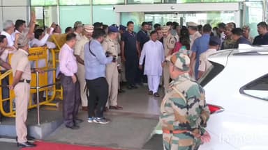 ಮೈಸೂರು: ಮುಖ್ಯಮಂತ್ರಿ ಸಿದ್ದರಾಮಯ್ಯ ಅವರನ್ನು ಕಂಡ ಕೂಡಲೇ ಅಭಿಮಾನಿಗಳಿಂದ ಬಹುಪರಾಕ್