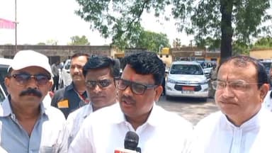 अलीराजपुर: अलीराजपुर में मुख्यमंत्री कन्या विवाह में मंत्री चौहान ने नव दंपतियों को दिया आशीर्वाद, हर जोड़े को मिलेंगे ₹49 हजार