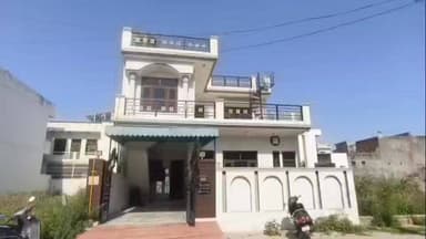 कुरुक्षेत्र में 3 साल की बच्ची संग माता-पिता का सुसाइड:बेटी का आज बर्थडे था, बीमारी से तंग होकर पंखे-हुक पर लटके, जीजा क...