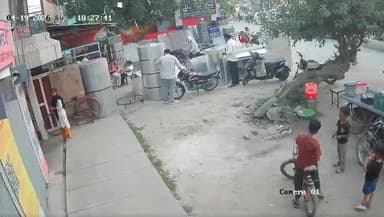 पूरनपुर: बंडा चौराहे पर पूर्व सभासद के मकान पर दिनदहाड़े कब्जे का प्रयास, भाजपा नेता पर आरोप, वीडियो हुआ वायरल