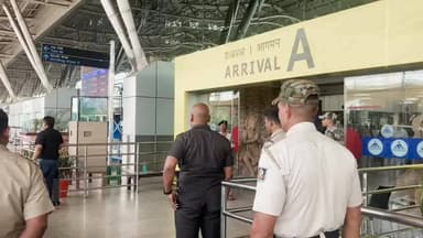 ଭୁବନେଶ୍ୱର ଫେରିଲେ ବିରୋଧୀ ଦଳ ନେତା ନବୀନ ପଟ୍ଟନାୟକ, ବଡ଼ ଭାଇଙ୍କ ଅସୁସ୍ଥତା ଖବର ପାଇ ଦିଲ୍ଲୀ ଯାଇଥିଲେ