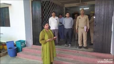 लालगंज: पंचशील डिग्री कॉलेज मंवई कलां में तहसीलदार की निगरानी में जनगणना के पहले दिन 300 लोगों को दिया गया प्रशिक्षण