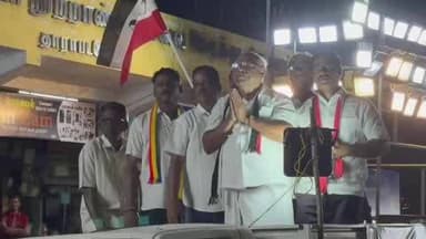 காட்பாடி: நாங்கள் ஆட்சிக்கு வந்தால் சட்டத்தை மீறுபவர்கள் மீது இரும்பு கரம் கொண்டு அடக்குவோம் காட்பாடி சித்தூர் பேருந்து நிலையத்தில் சசிகலா பேச்சு