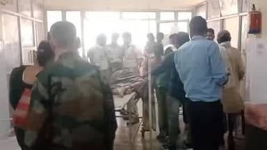 कोरांव: रत्योरा करपिया गांव में दो बाइकों की टक्कर में पिता की मौत, पुत्री समेत तीन लोग घायल, जिला अस्पताल रेफर