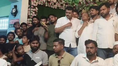 🚨फतेहपुर में ‘चाय विवाद’ पर नया विस्फोट
#मुस्लिम समुदाय सड़कों पर,Akhilesh Yadav के खिलाफ पुतला दहन
चाय विवाद पर नया म...