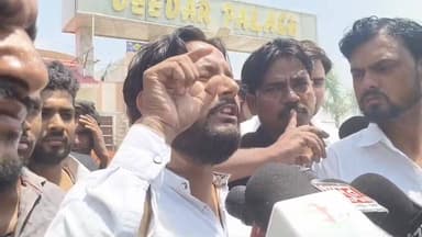 🚨फतेहपुर में ‘चाय विवाद’ पर नया विस्फोट
#मुस्लिम समुदाय सड़कों पर,Akhilesh Yadav के खिलाफ पुतला दहन
चाय विवाद पर नया म...