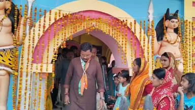 নয়াগ্রাম: দোলগ্রামের বানেশ্বর মন্দিরে পুজো দিয়ে এলাকায় ভোট প্রচার সারলেন নয়াগ্রাম বিধানসভার তৃণমূল প্রার্থী দুলাল মুর্ম্মু