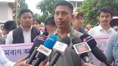 পূব ডিব্ৰুগড়: মৰাণৰ ব্ৰহ্মপুত্ৰ নাৰ্ছিংহোমত পৰা ন্যায় দাবীত জনাই এই মন্তব্য কৰে ভুল চিকিৎসাৰ বাবেই নিজৰ পত্নীক হেৰুৱা ভুক্তভোগীয়ে