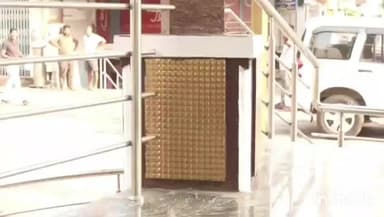 ಹಾವೇರಿ: ನಗರದಲ್ಲಿ ಗಾಂಧಿ ಮೂರ್ತಿಯನ್ನ ಭಗ್ನಗೊಳಿಸಿದ ಕಿಡಿಗೇಡಿಗಳು