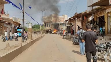 जैसलमेर: परशुराम चौक के पास तीन गाड़ियों में तेज धमाकों के बाद लगी भीषण आग, आमजन में दहशत का माहौल