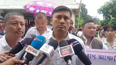 মৰাণ: মৰাণৰ ব্ৰহ্মপুত্ৰ নাৰ্ছিংহোম বন্ধ কৰা দাবী গোৰ্খা ছাত্ৰ সন্থাৰ কেন্দ্ৰীয় সাংগঠনিক সম্পাদক দীপক নেৱাৰ