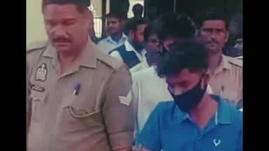 कायमगंज: मोहल्ला पटवन गली में तंबाकू कारोबारी के घर हुई चोरी का पुलिस ने किया खुलासा, लाखों के जेवर और नगदी सहित 2 को पकड़ा