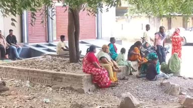 चरखारी: चरखारी के नजरबाग मुहाल में बीए सेकंड ईयर की छात्रा ने फांसी लगाकर दी जान, पुलिस जांच में जुटी, शव का कराया पोस्टमार्टम