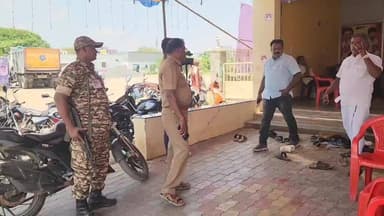 நல்லம்பள்ளி: தருமபுரி அருகே திமுக ஒன்றிய செயலாளருக்கு கரிசனம் காட்டிய
தேர்தல் பறக்கும் படை அதிகாரி