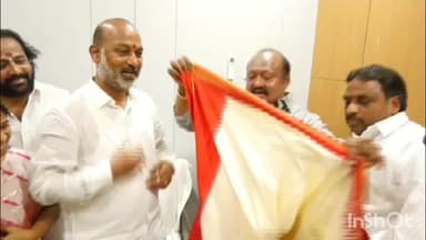 కరీంనగర్: తన కుమారుడి వివాహానికి కేంద్ర మంత్రి బండి సంజయ్ ను ఆహ్వానించిన మాజీ మంత్రి, కరీంనగర్ ఎమ్మెల్యే గంగుల కమలాకర్