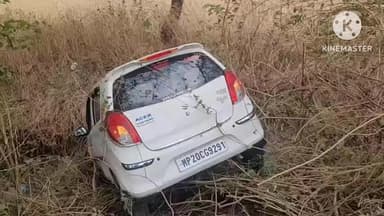 मुलताई: चिखली खुर्द गांव के पास कार और बाइक की भिड़ंत, शादी का कार्ड बांटकर लौट रहा बाइक चालक घायल