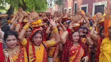 प्रयागराज: बागेश्वर धाम सरकार की कथा के लिए जारी की गई ट्रैफिक एडवाइजरी, जानें रूट और पार्किंग व्यवस्था