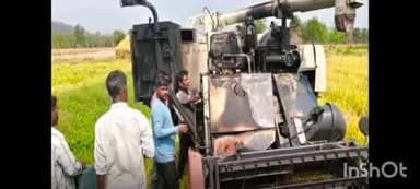 కొత్తగూడెం: చర్ల మండల పరిధిలోని బోధనెల్లి గ్రామ శివారులో షార్ట్ సర్క్యూట్ తో వరి కోత మిషన్ దగ్ధం