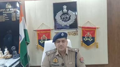 #SP_Shravasti श्री राहुल भाटी की बाइट—
थाना सिरसिया पुलिस, SOG व सर्विलांस की संयुक्त कार्रवाई में गोकशी प्रकरण का वांछि...