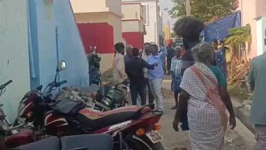 திருப்பத்தூர்: வெங்கலாபுரத்தில் ஓட்டுக்கு காசு வழங்க முயன்ற திமுக நிர்வாகிகள் விரட்டியடிப்பு – பொதுமக்கள் கடும் எதிர்ப்பு