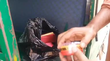 कोडरमा: ऑटो चालक की ईमानदारी बनी मिसाल, यात्री के छूटे जेवर पुलिस को सौंपे