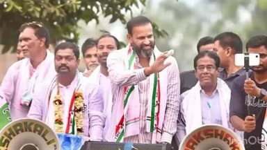 ওন্দা: ওন্দার তৃণমূল প্রার্থী সুব্রত দত্তের সমর্থনে নির্বাচনী প্রচারে পুনিশোলে রোড শো করলেন প্রাক্তন ক্রিকেটার ইউসুফ পাঠান