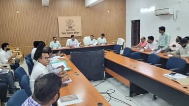 श्री आशुतोष द्विवेदी, जिला पदाधिकारी महोदय कटिहार की अध्यक्षता में "प्रोजेक्ट मॉनिटरिंग ग्रुप" (PMG) की समीक्षात्मक बैठक...