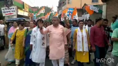 চুঁচুড়া-মগরা: ত্রিবেণী থেকে মগরা পর্যন্ত দলীয় প্রার্থীর সমর্থনে পদযাত্রা করল সাংসদ