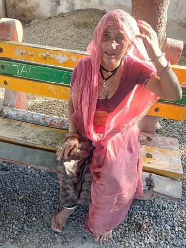 गरोठ थाने क्षेत्र के अंतर्गत दीपा खेड़ा की रहने वाली एक बुजुर्ग महिला जो की शादी के कार्यक्रम में जाति पिपलिया से सांवलि...