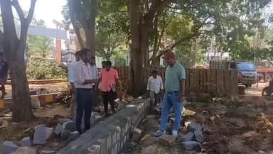 సంగారెడ్డి: సంగారెడ్డిలోని రాజీవ్ పార్క్ అభివృద్ధి కొరకు రూ. మూడు కోట్లు కేటాయింపు, అభివృద్ధి పనులను పరిశీలించిన కమిషనర్