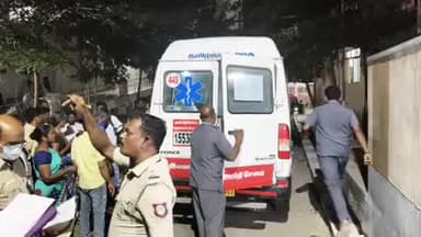 விருதுநகர்: பட்டாசு ஆலை வெடி விபத்தில் உயிரிழந்தவர்களின் உடல்கள் உறவினர்களிடம் ஒப்படைக்கப்பட்டது