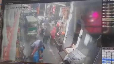 आंवला: आंवला में दुकान से सवा लाख रुपये चोरी, सीसीटीवी में कैद हुई वारदात, पुलिस जांच में जुटी