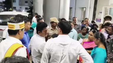 விருதுநகர்: பட்டாசு ஆலை வெடிவிபத்து உயிர் இழந்தவர்களுக்கு நிவாரணத் தொகை வழங்கிய ஆட்சியர்