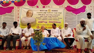 ದಾಂಡೇಲಿ: ಅಂಜುಮನ್ ಫಲಾಹುಲ್ ಮುಸ್ಲಿಮೀನ್ ಸಂಸ್ಥೆಯ 12 ಮಸೀದಿಗಳ ನವೀಕರಣ ಕಾಮಗಾರಿಗಳಿಗೆ ಸಾಯಿನಗರದಲ್ಲಿ ಆರ್.ವಿ.ದೇಶಪಾಂಡೆ ಚಾಲನೆ