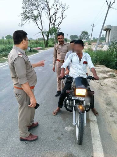 एसएसपी #Bulandshahr के निर्देशन में जनपदीय पुलिस द्वारा अपराध नियंत्रण व शान्ति एवं कानून-व्यवस्था बनाए रखने के दृष्टिगत...
