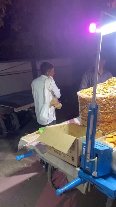 होशंगाबाद के जिला व्यापार उद्योग ऑफिस के सामने tatkaal #viralvideo#narmadapuram hoshangabaad