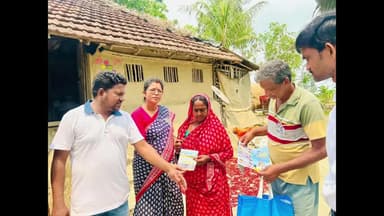 নামখানা: কাকদ্বীপ বিধানসভা তৃণমূল কংশা মনোনীত প্রার্থীর ভোট প্রচারে নারায়নপুর অঞ্চলে 267 নম্বর বুথে কর্মী সমর্থকরা