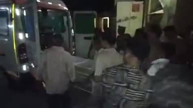 बदायूं: उघेती में SD फार्म हाउस के पास कार ने ट्रैक्टर ट्रॉली सवारों को मारी टक्कर, मां और 4 माह की बेटी की हुई मौत