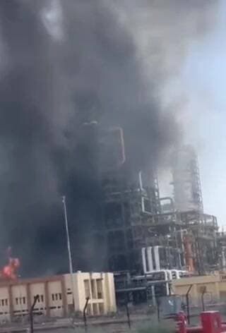 प्रधानमंत्री नरेंद्र मोदी द्वारा उद्घाटन करने से पूर्व ही पचपदरा रिफाइनरी में लगी भीषण आग
कल प्रधानमंत्री करेंगे रिफायनर...