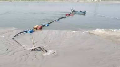 उन्नाव: शुक्लागंज क्षेत्र में गंगा कटान रोकने का अभियान करीब 350 मीटर क्षेत्र में चल रहा मेगा प्रोजेक्ट #जनसमस्या